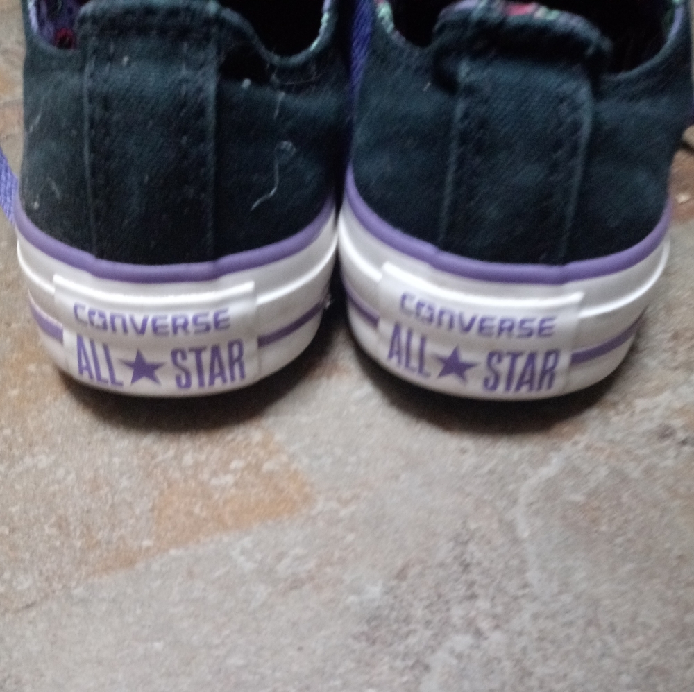 Black Converse - Picture 5 of 7